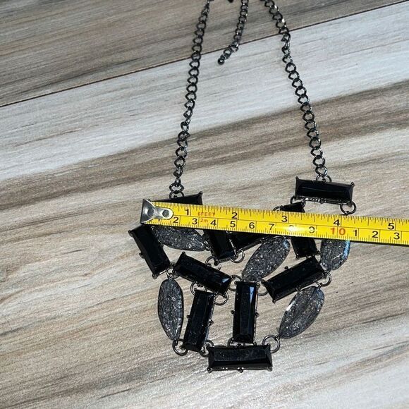 Gunmetal-Tone Chunky Chain Link Gemstone Look Frame Charm Necklace Signed NY - Picture 6 of 6